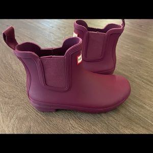 Women’s Hunter Chelsea Boot Violet size 7
